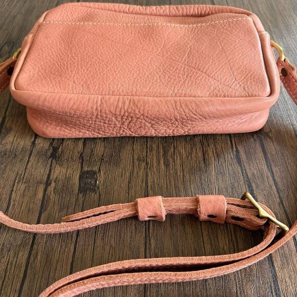 QUARTZ Portland Leather Camera Bag Pink Leather Purse NEW Crossbody Bag - Picture 3 of 6